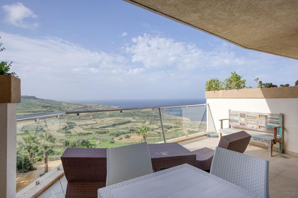 Appartement Lovely With Amazing Balcony & Communal Pool By 360 Estates *