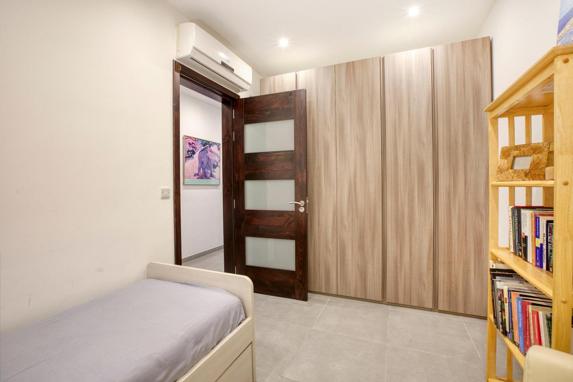 Lovely With Amazing Balcony & Communal Pool By 360 Estates *