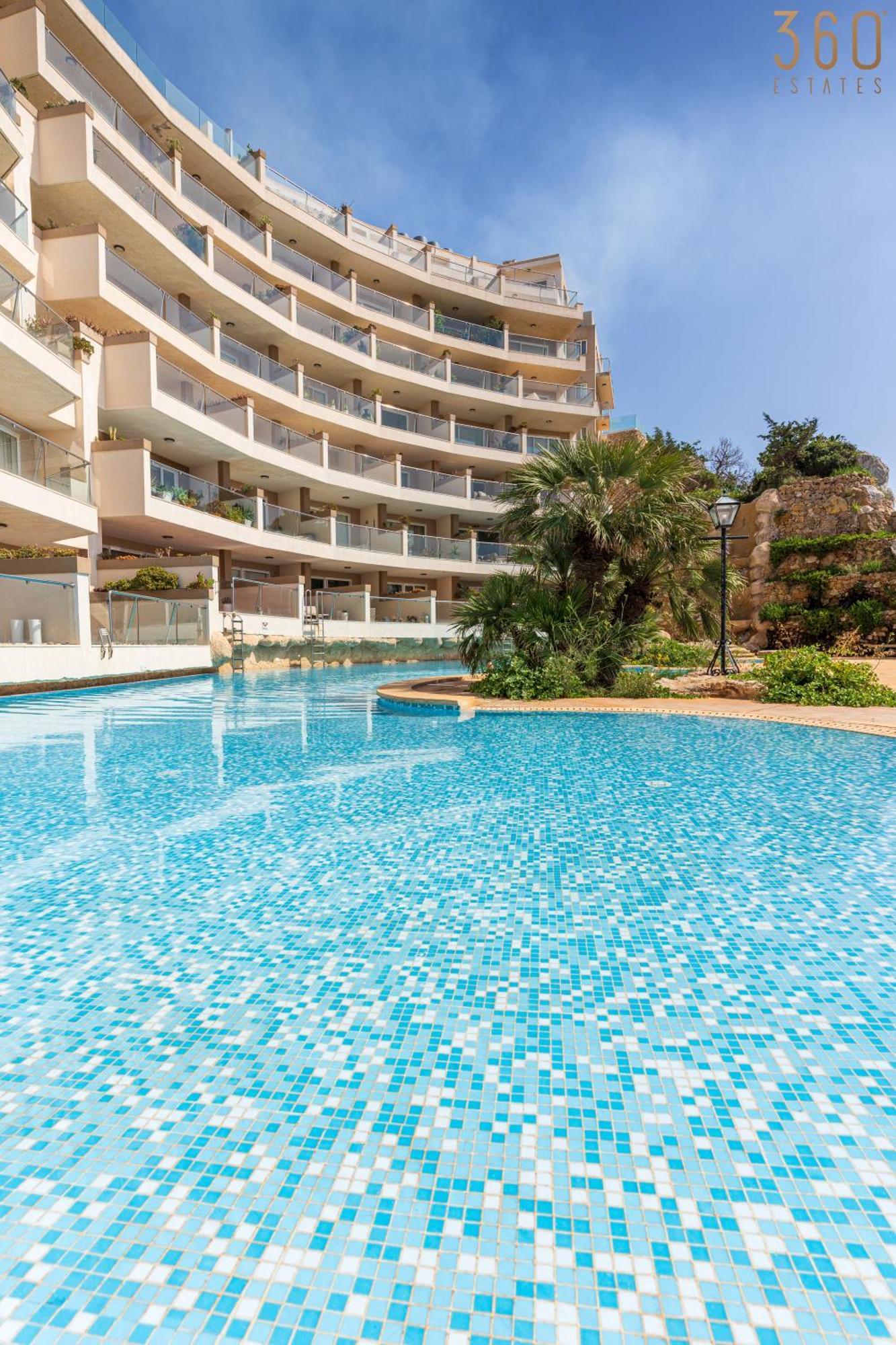 Lovely With Amazing Balcony & Communal Pool By 360 Estates