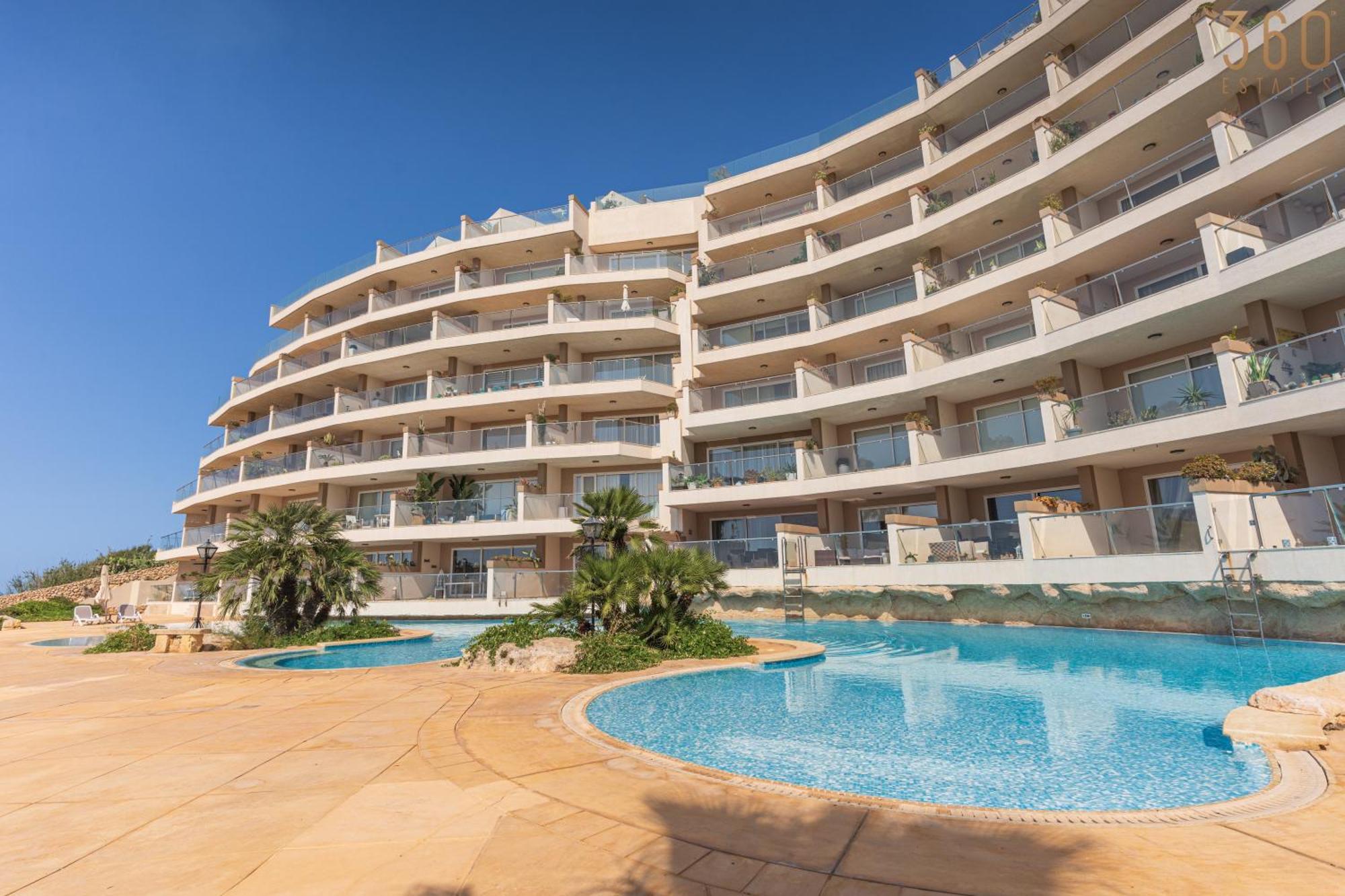 Appartement Lovely With Amazing Balcony & Communal Pool By 360 Estates