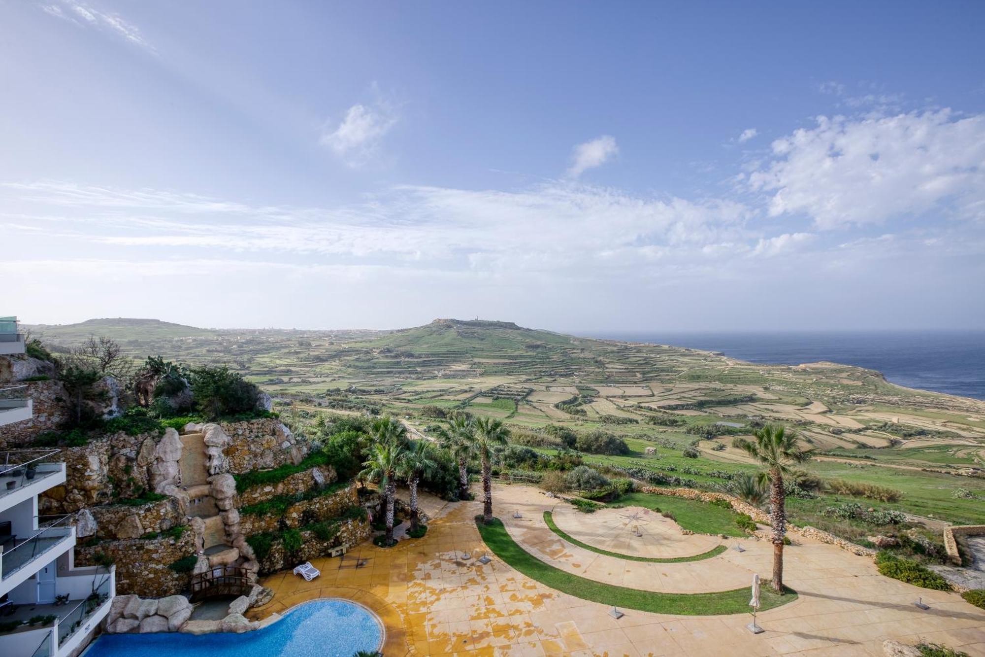 Lovely With Amazing Balcony & Communal Pool By 360 Estates Apartament
